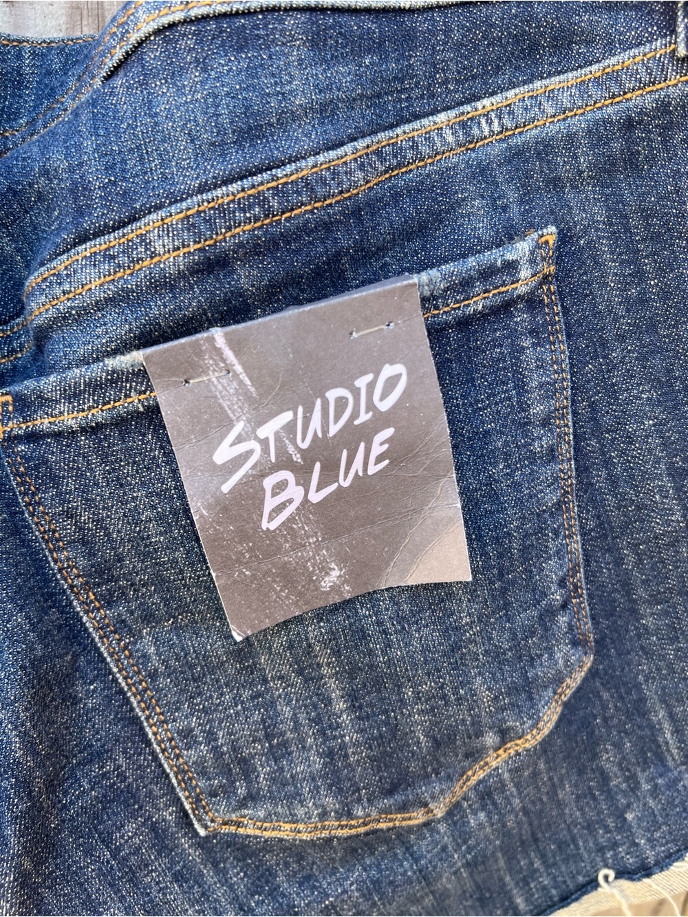 👗Distressed Dark Wash Denim Shorts - Women's - Picture 9 of 9